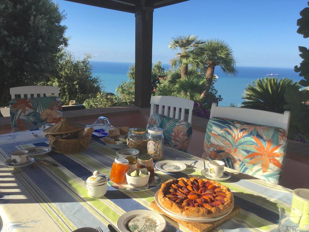 B&B Le Palme Амелия Экстерьер фото