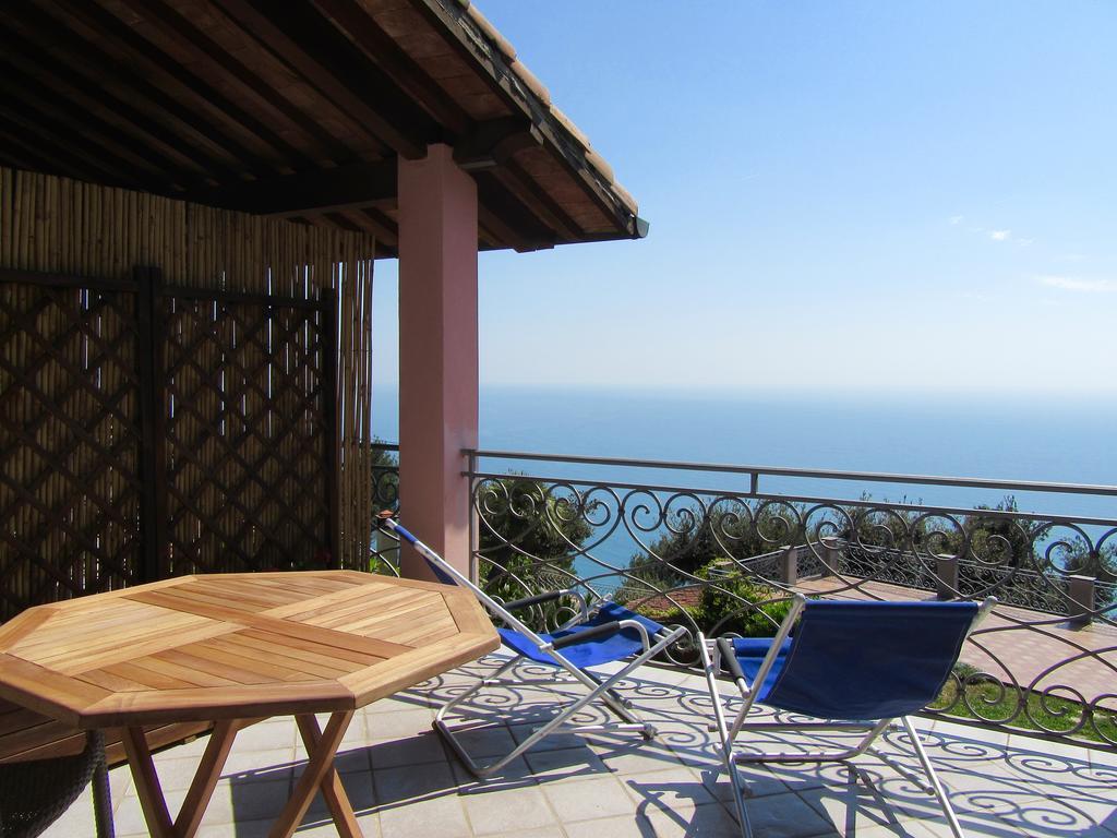 B&B Le Palme Амелия Экстерьер фото